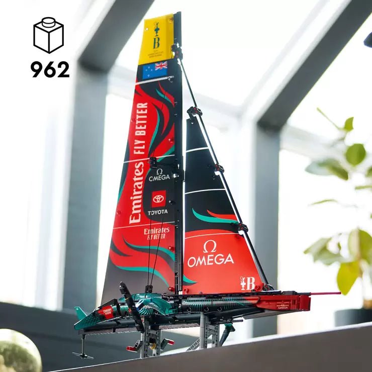 Luxury LEGO Technic Yacht Building Set for Adults - Sailing Model Kit 962 Pieces - Baig Merchant